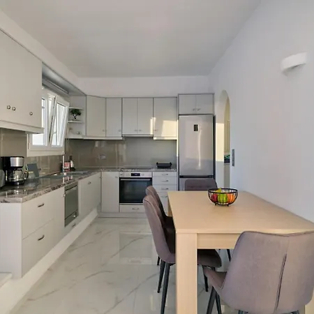 Horizon View House *